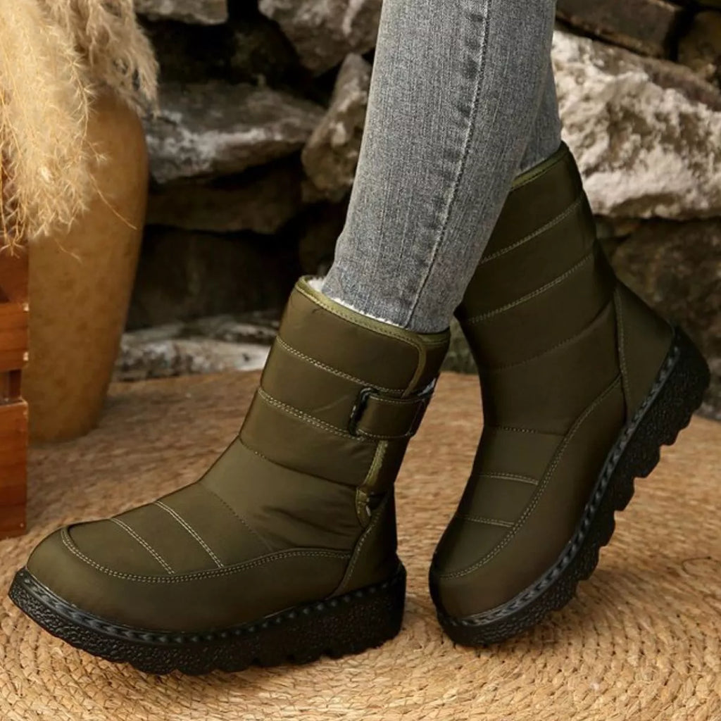 Warm Padded Waterproof Snow Boots - Maria de Fatima Andrade