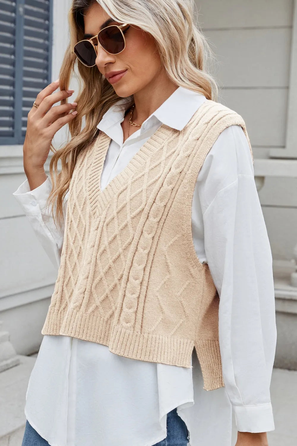 Cable-Knit V-Neck Sweater Vest - Maria de Fatima Andrade