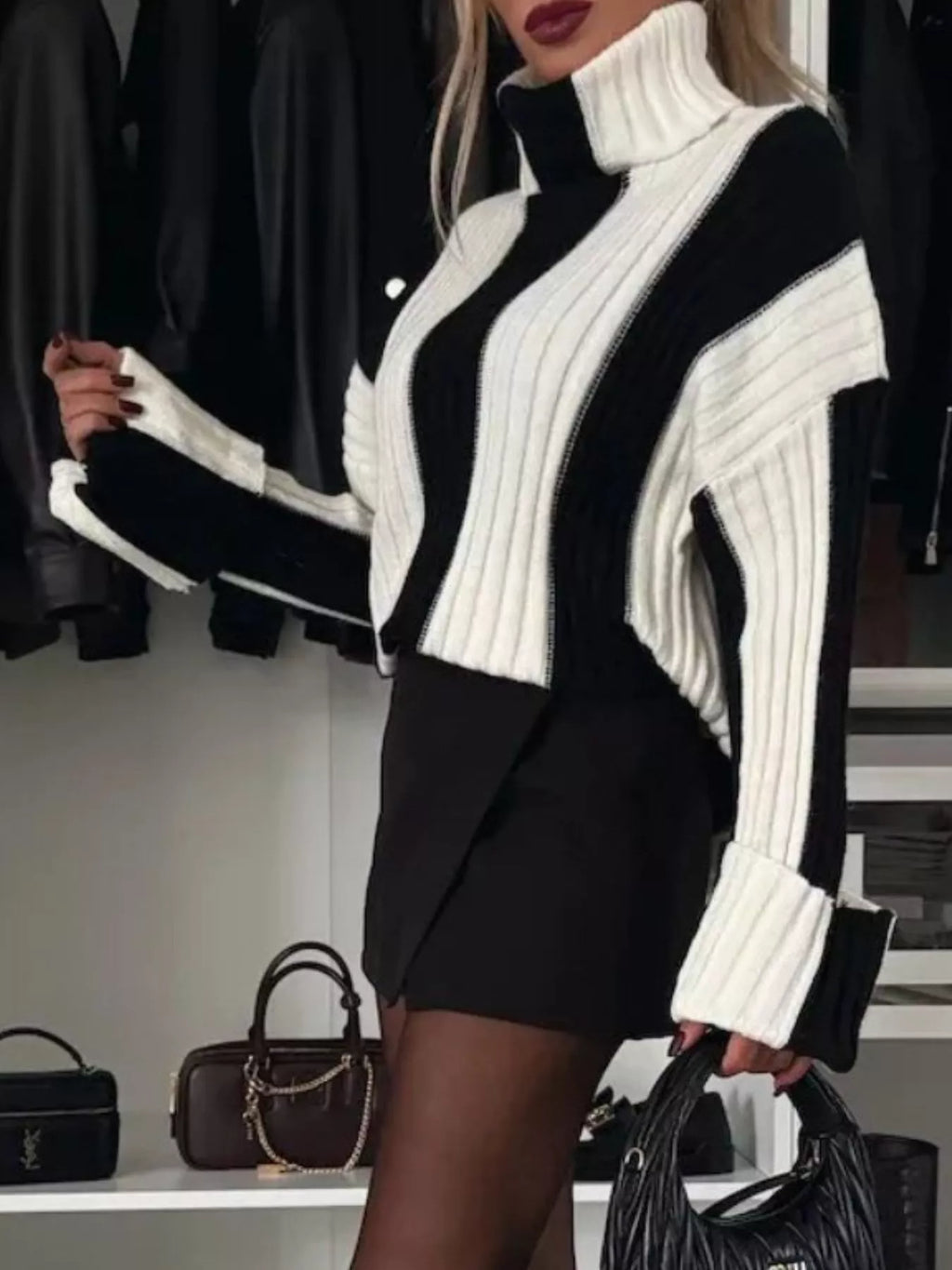 Color Block Ribbed Turtleneck Sweater - Maria de Fatima Andrade