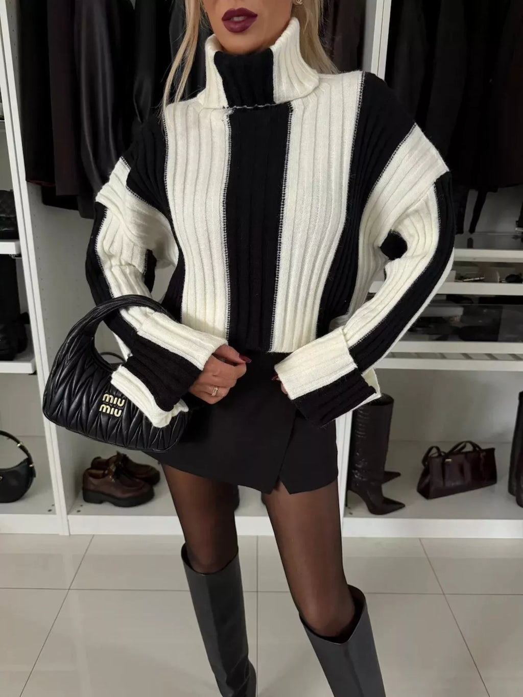 Color Block Ribbed Turtleneck Sweater - Maria de Fatima Andrade