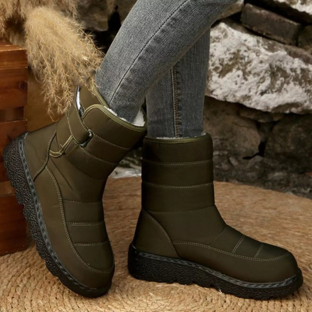 Warm Padded Waterproof Snow Boots - Maria de Fatima Andrade