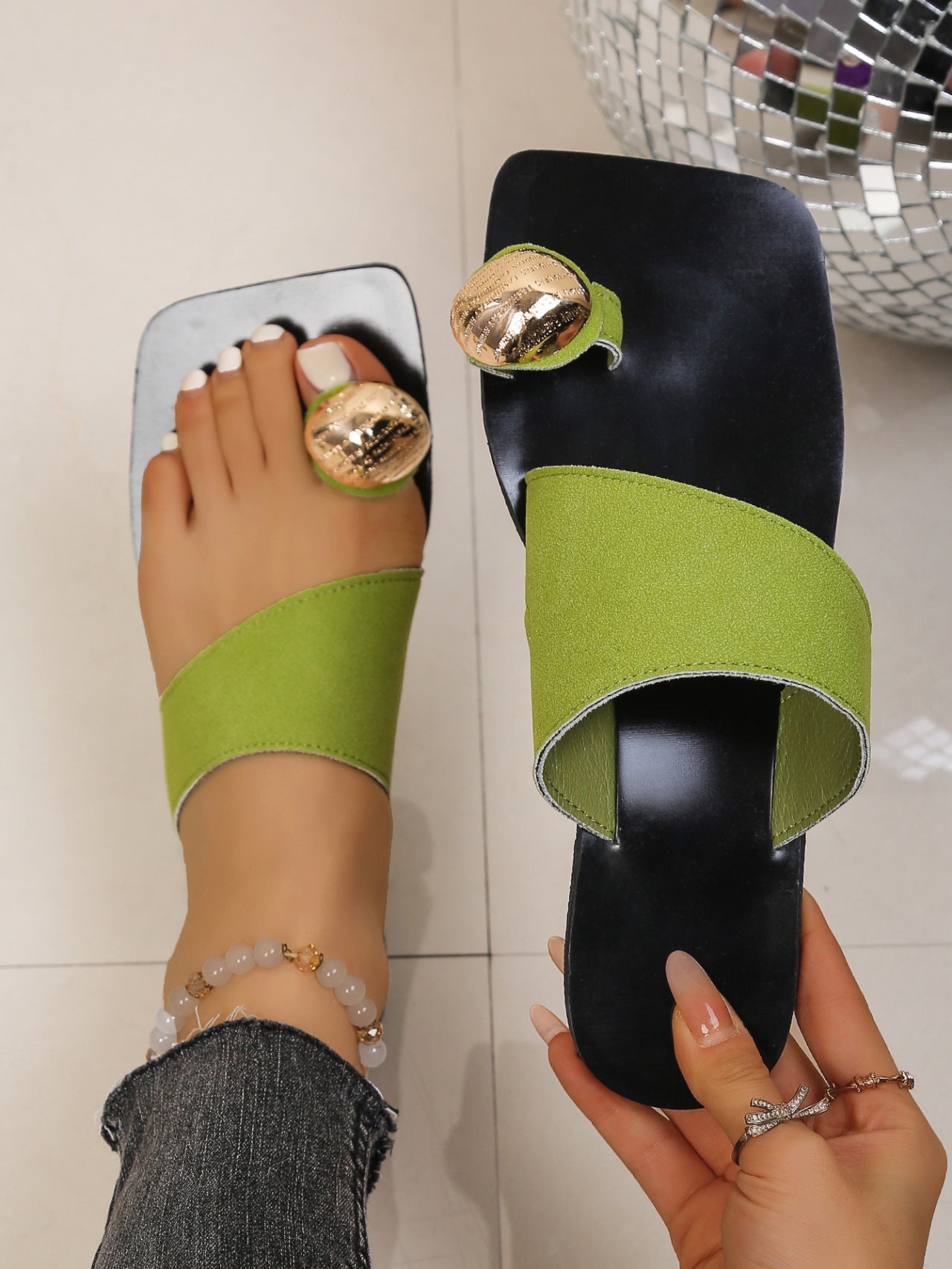 Toe Ring Flat Sandals - Maria de Fatima Andrade