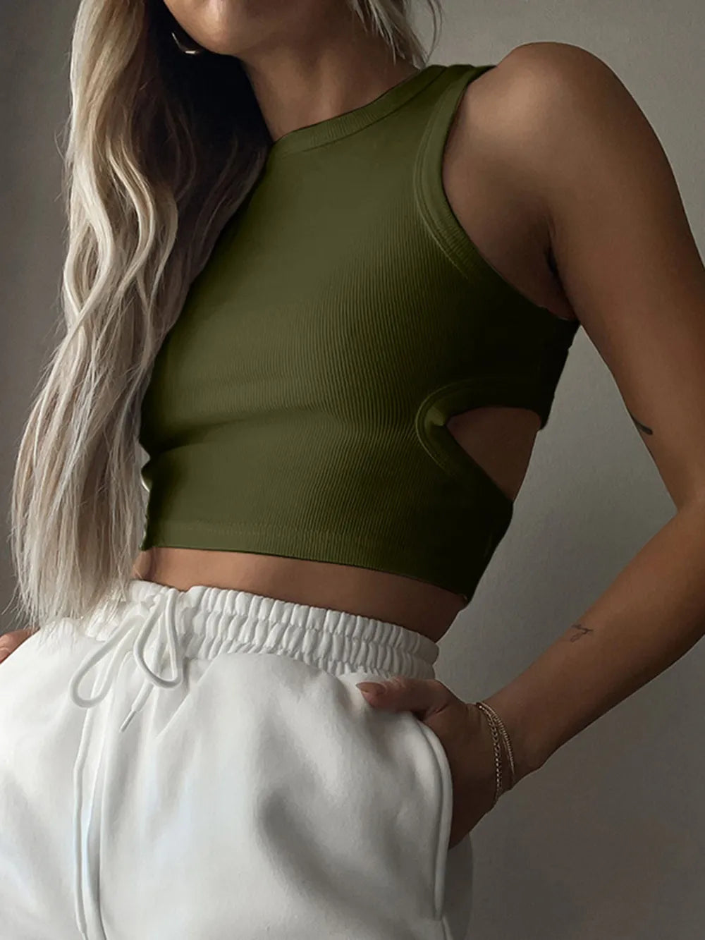 Cutout Round Neck Tank - Maria de Fatima Andrade