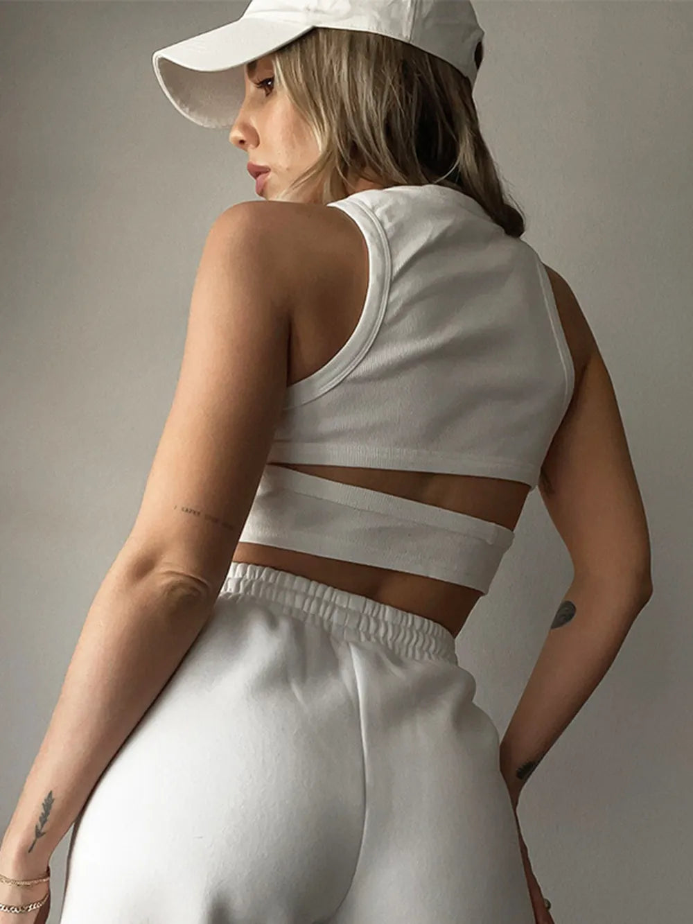 Cutout Round Neck Tank - Maria de Fatima Andrade