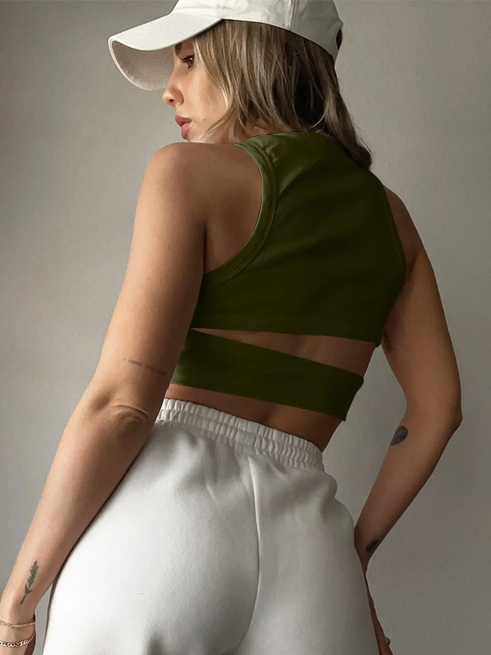 Cutout Round Neck Tank - Maria de Fatima Andrade