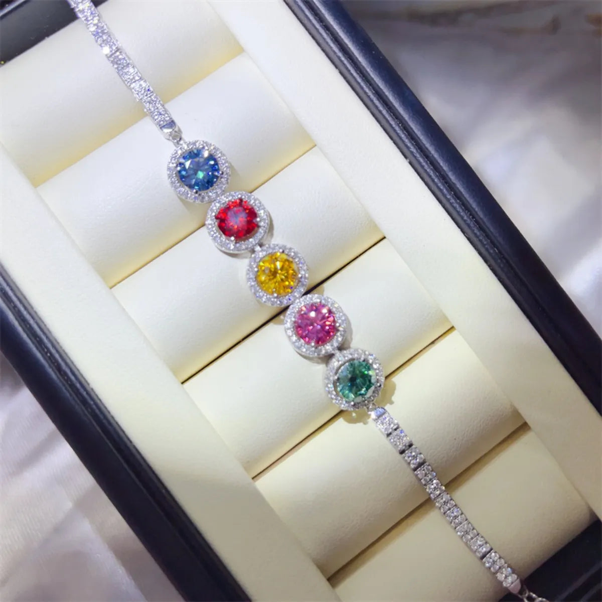 5 Carat 925 Sterling Silver Moissanite Bracelet - Maria de Fatima Andrade