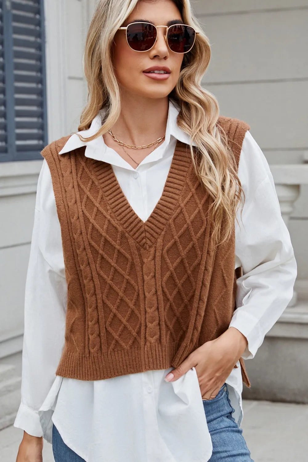 Cable-Knit V-Neck Sweater Vest - Maria de Fatima Andrade