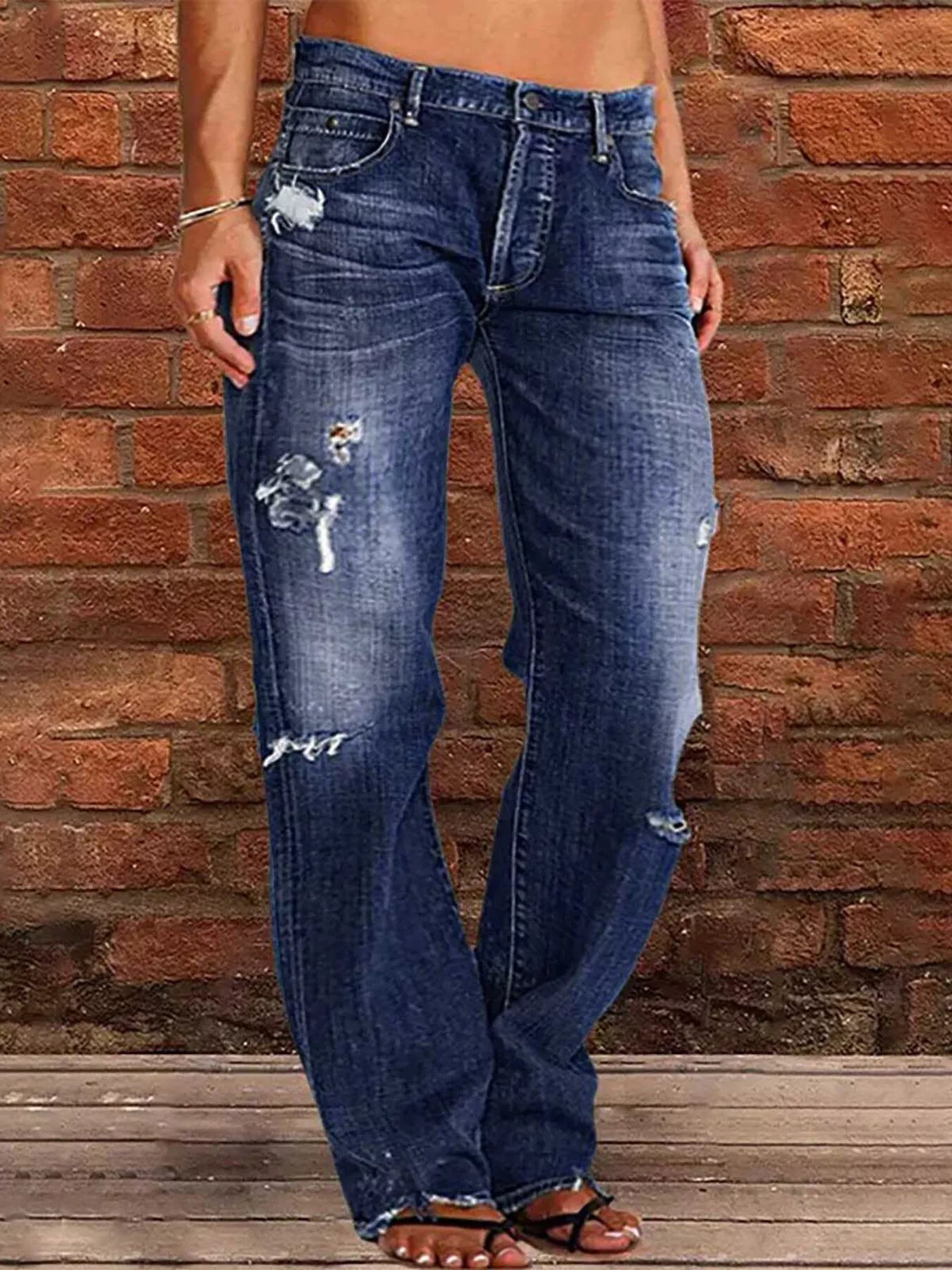 Distressed Loose Fit Jeans - Maria de Fatima Andrade